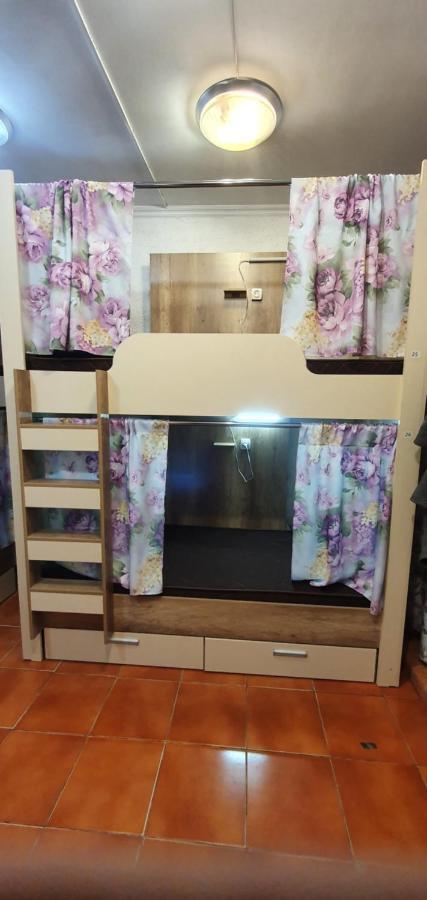 Koktobe Fm Hostel Almaty מראה חיצוני תמונה